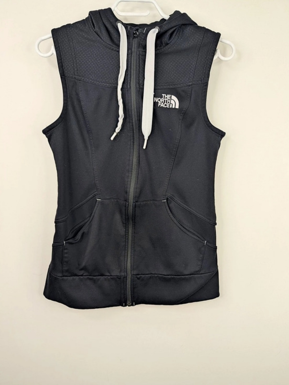The North Face Women'Small Black Hooded Vest Size Small